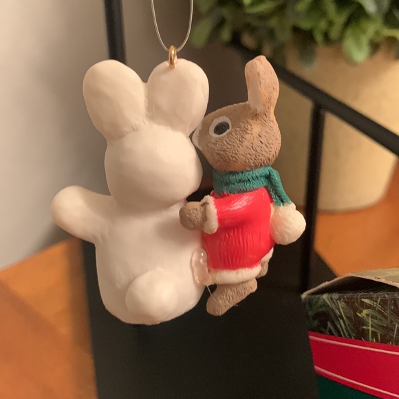 Hallmark KEEPSAKE Christmas Ornament SNOW TWINS DATED 1991 in Original Box - Picture 3 of 8